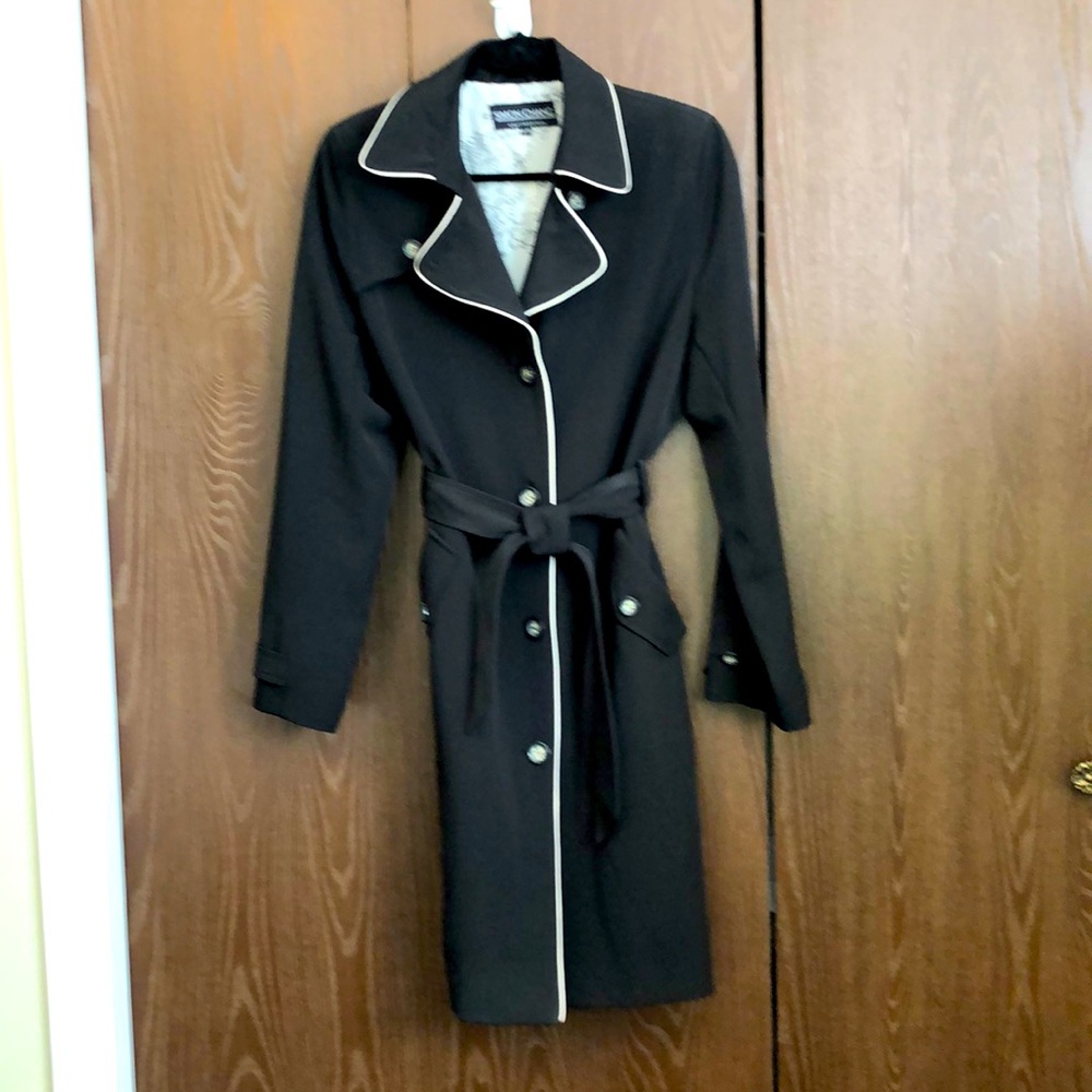 SIMON CHANG ELEGANT BLACK/IVORY LINED BELTED TRENCH COAT 9/10 NEW CONDITION #102